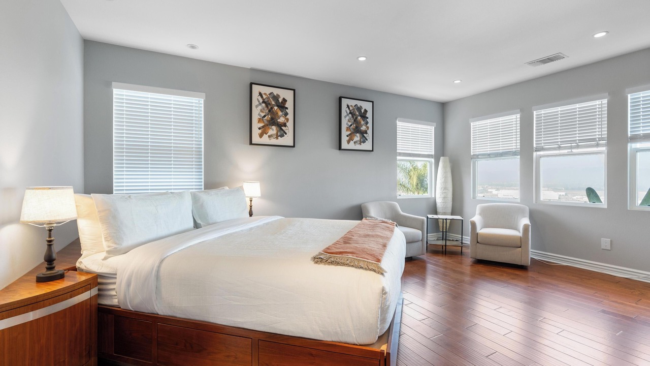 Photo of Bedroom in Harbor