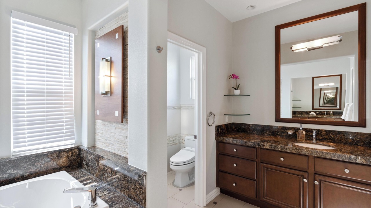 Photo of Bathroom in Harbor