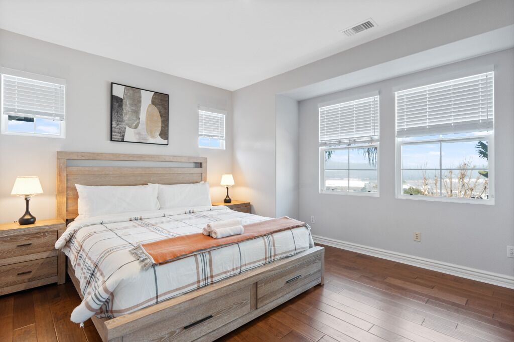Photo of Bedroom in Harbor