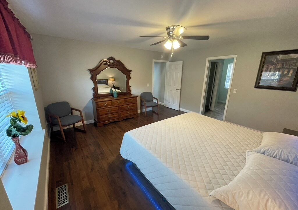 Photo of Bedroom in Graysville
