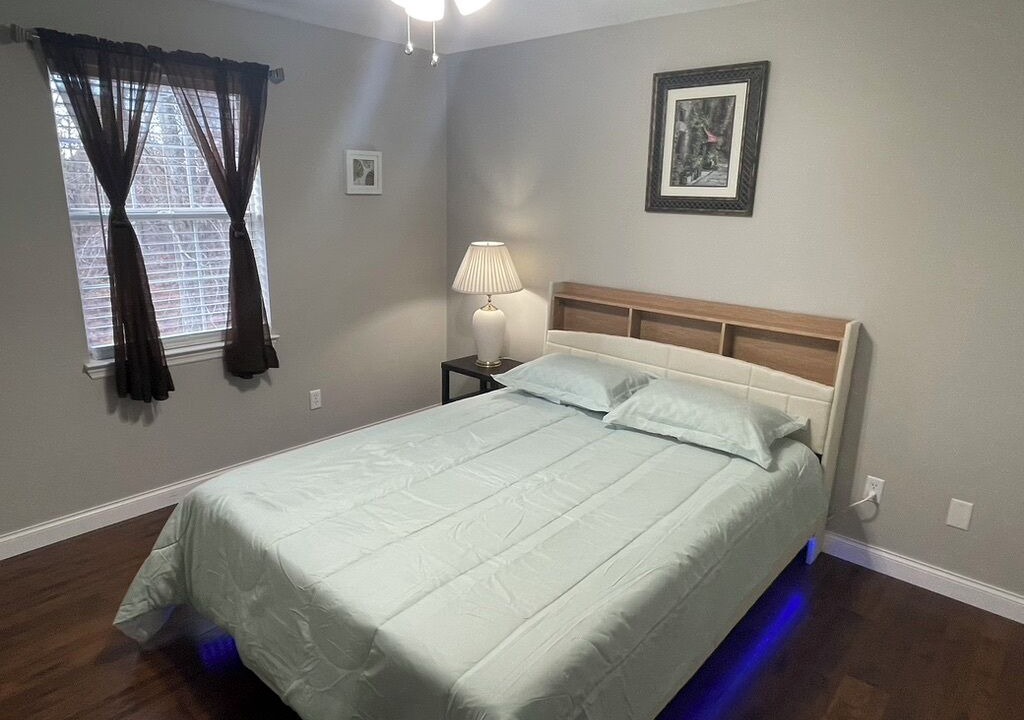 Photo of Bedroom in Graysville