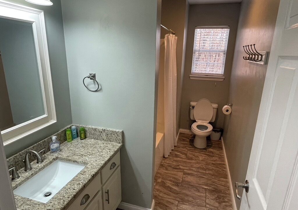 Photo of Bathroom in Graysville