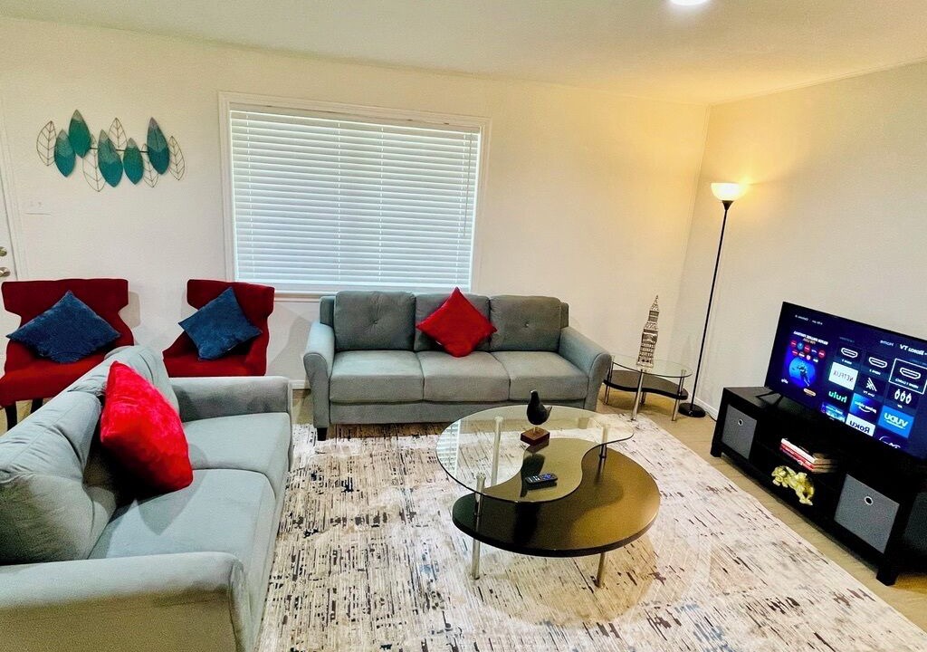 Photo of Livingroom in Panther Creek