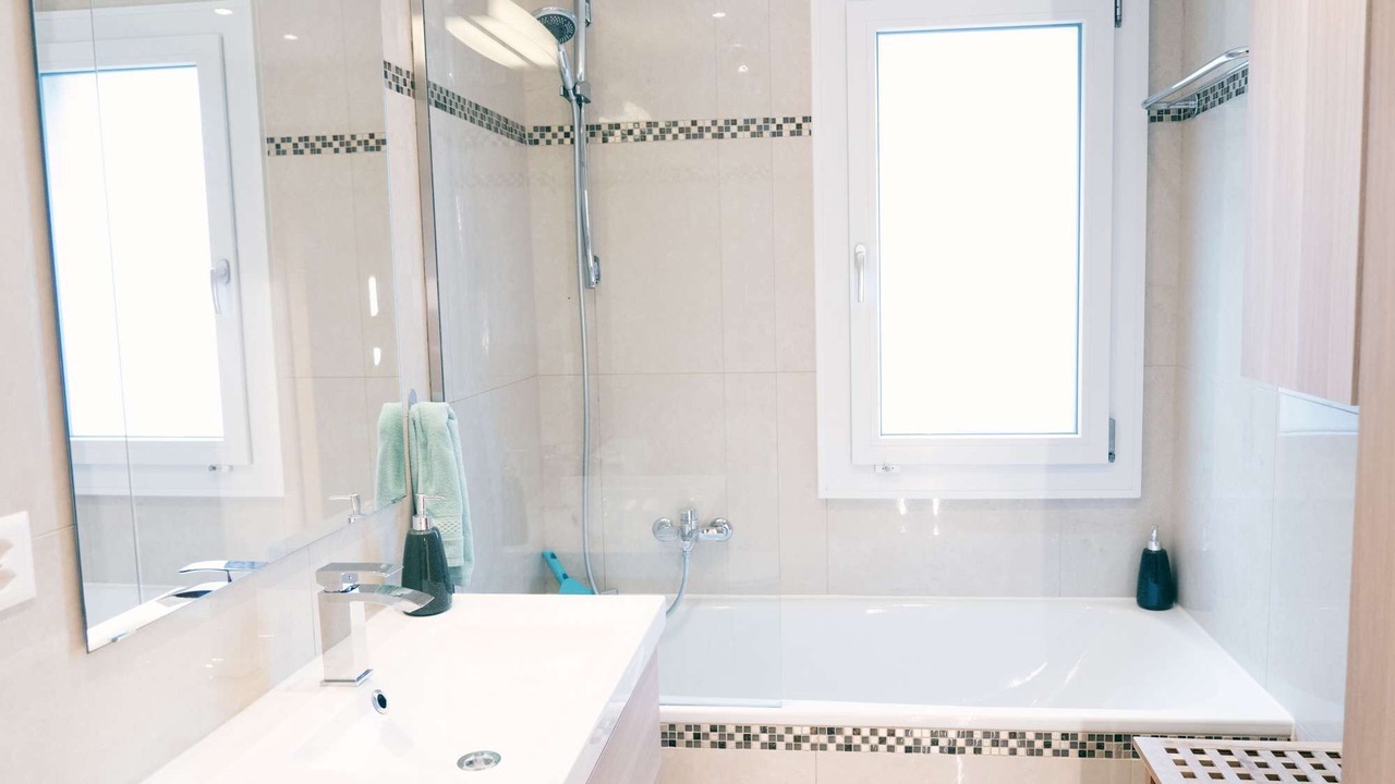 Photo of Bathroom in Neirivue