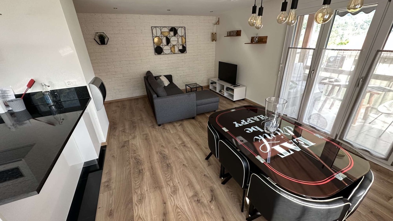 Photo of Livingroom in Neirivue