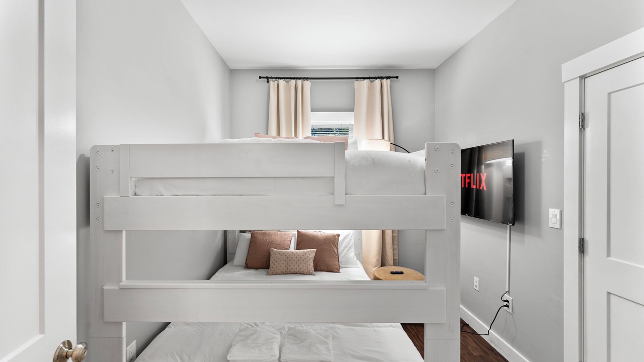 Photo of Bedroom in East Somerville