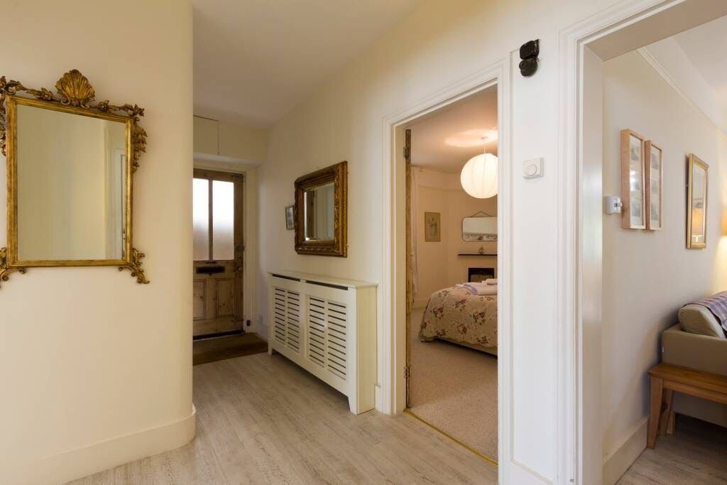 Photo of Others in Deal