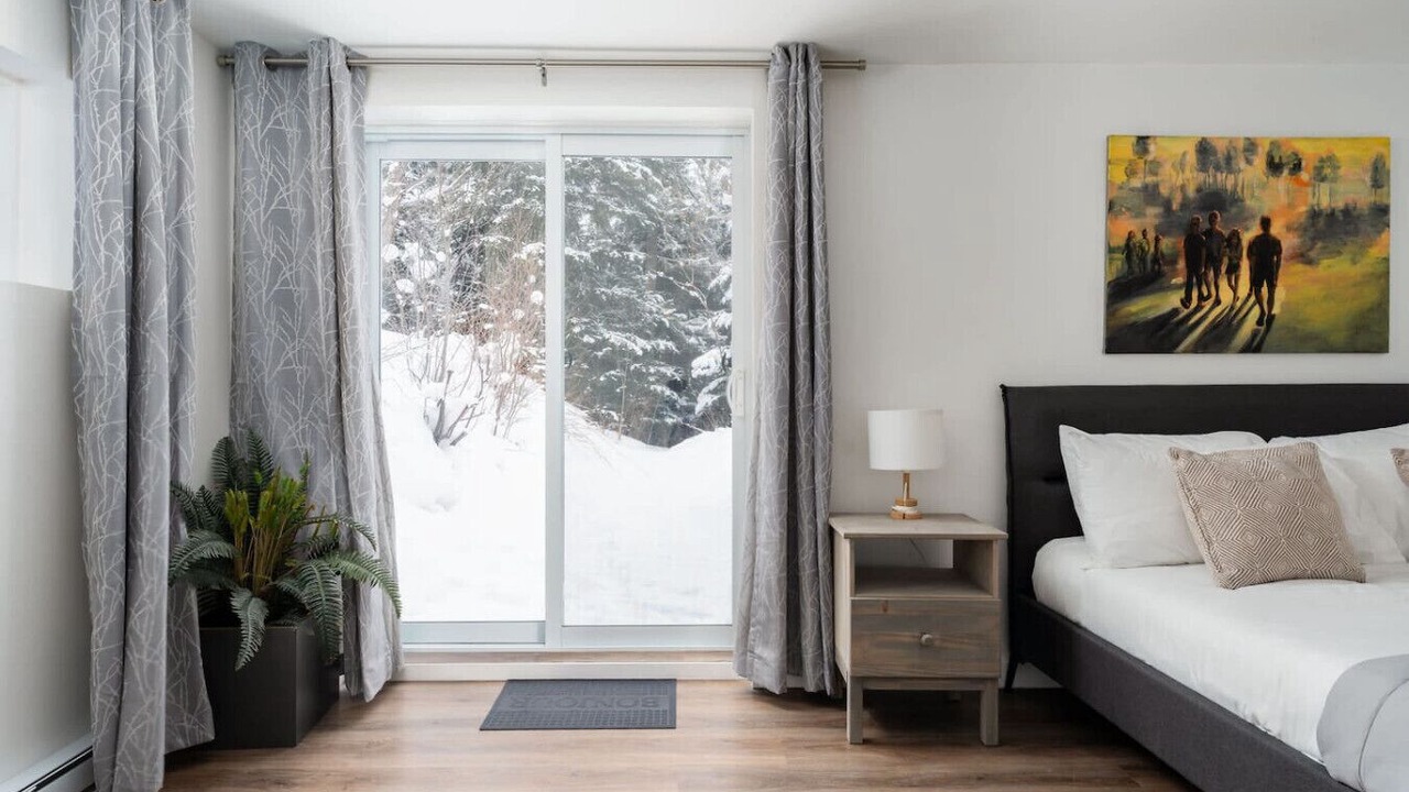 Photo of Bedroom in Val-des-Lacs