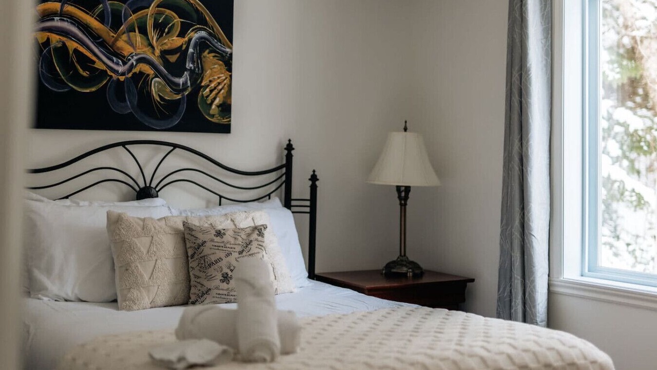 Photo of Bedroom in Val-des-Lacs