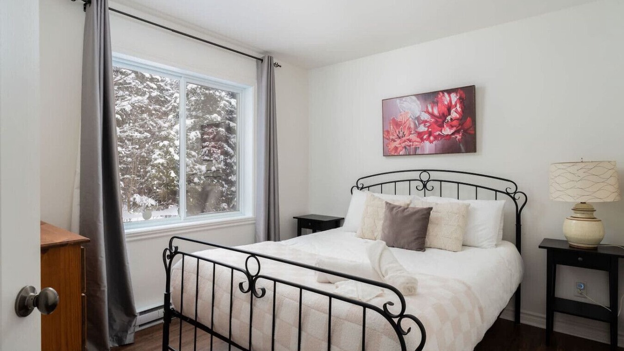 Photo of Bedroom in Val-des-Lacs