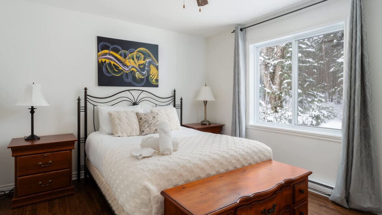 Photo of Bedroom in Val-des-Lacs