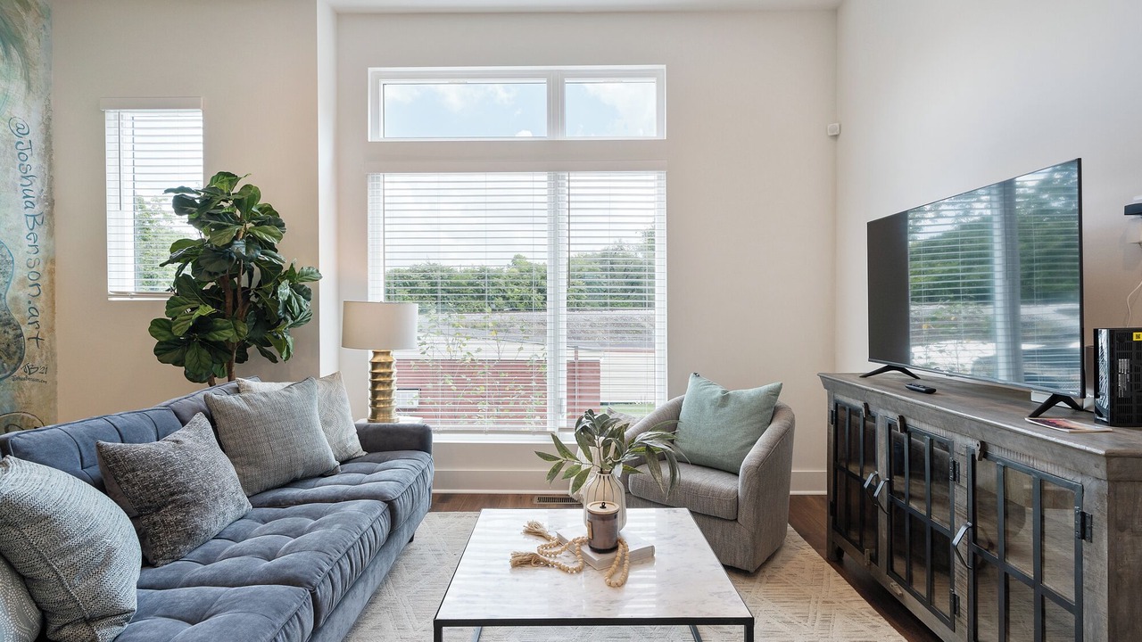 Photo of Livingroom in Hadley - Washington