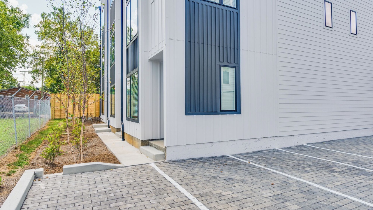 Photo of Outdoor in Hadley - Washington