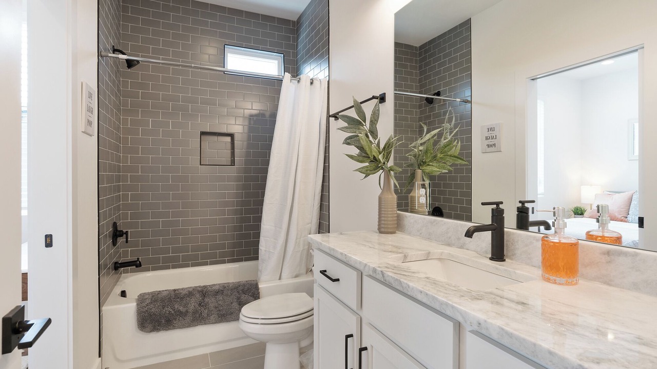 Photo of Bathroom in Hadley - Washington