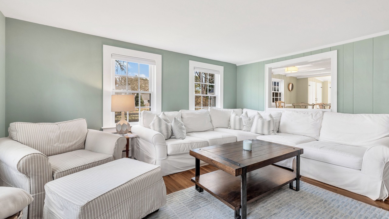 Photo of Livingroom in Northwest Harwich