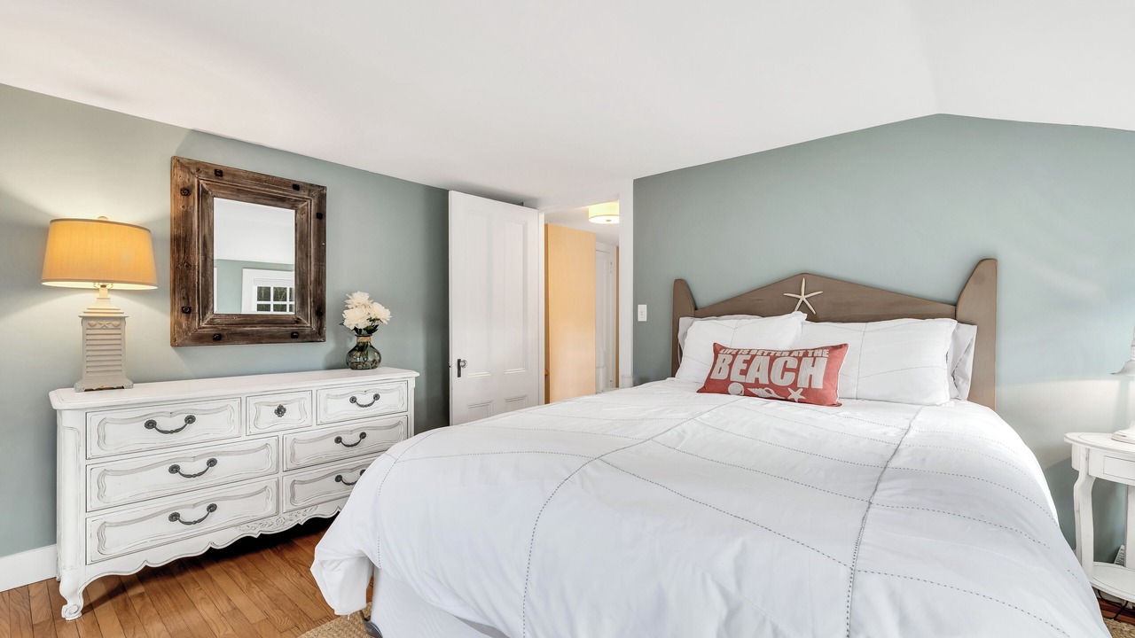 Photo of Bedroom in Northwest Harwich