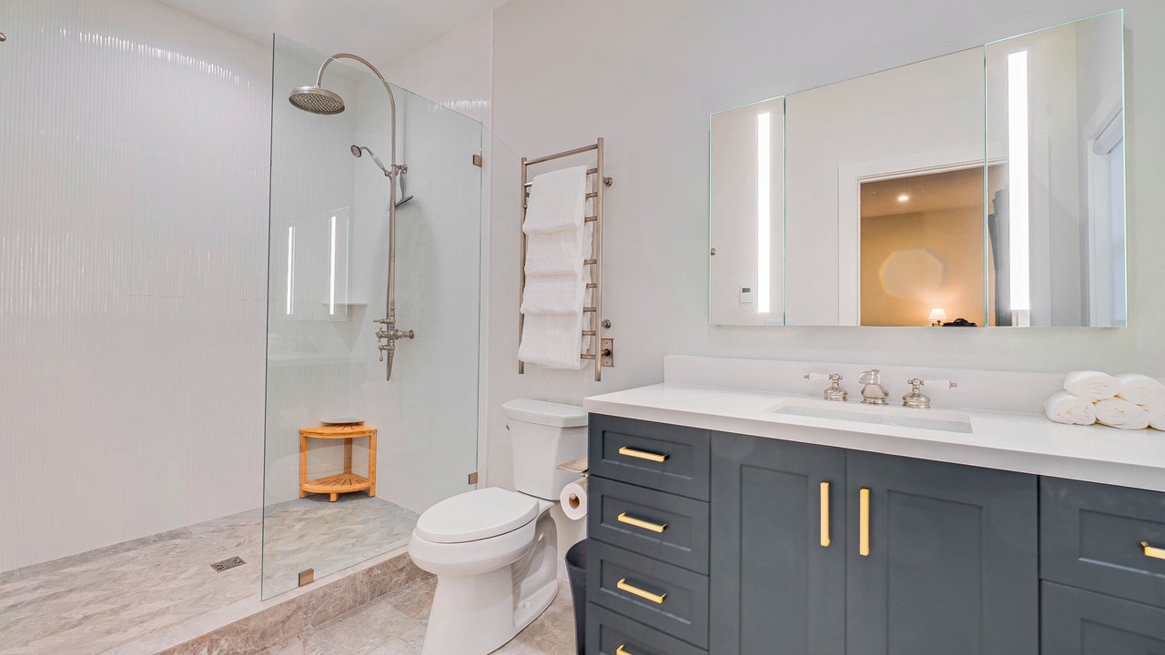 Photo of Bathroom in Gold Beach