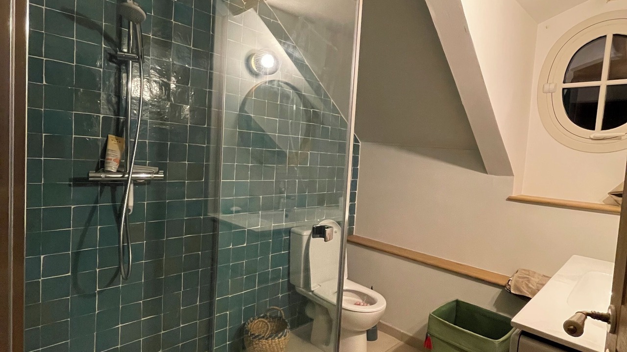 Photo of Bathroom in Allonnes