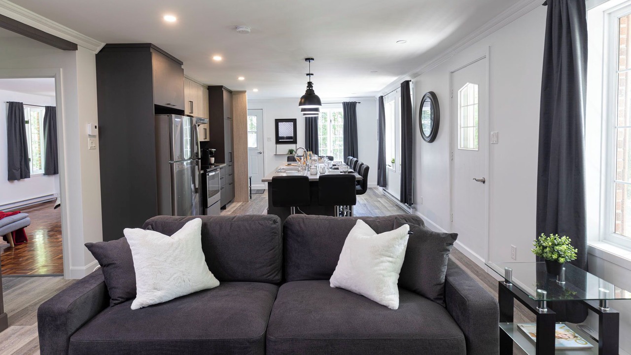 Photo of Livingroom in Saint-Pierre-de-l'lle-d'Orleans