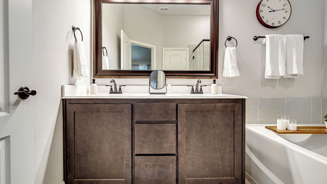 Photo of Bathroom in Crowley