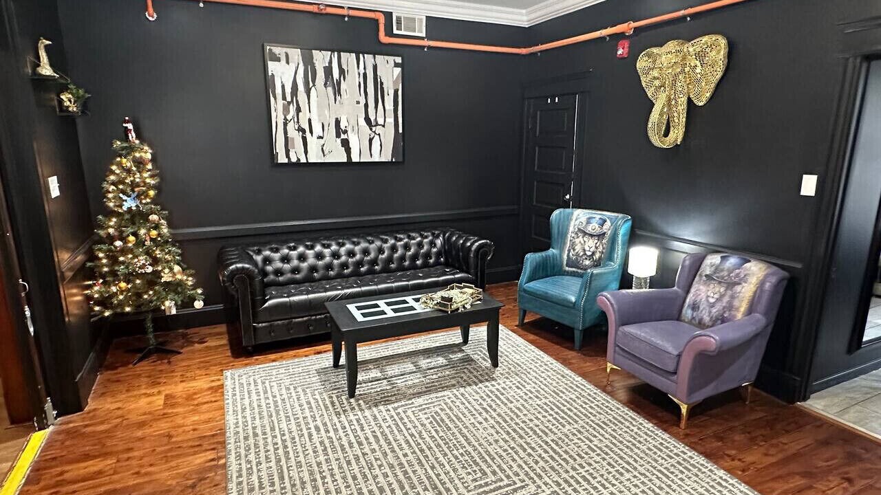 Photo of Livingroom in St. Charles Historic District