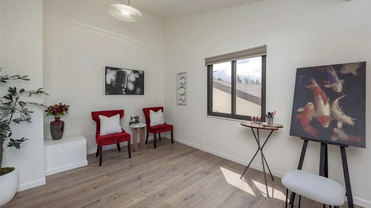 Photo of Others in Highline