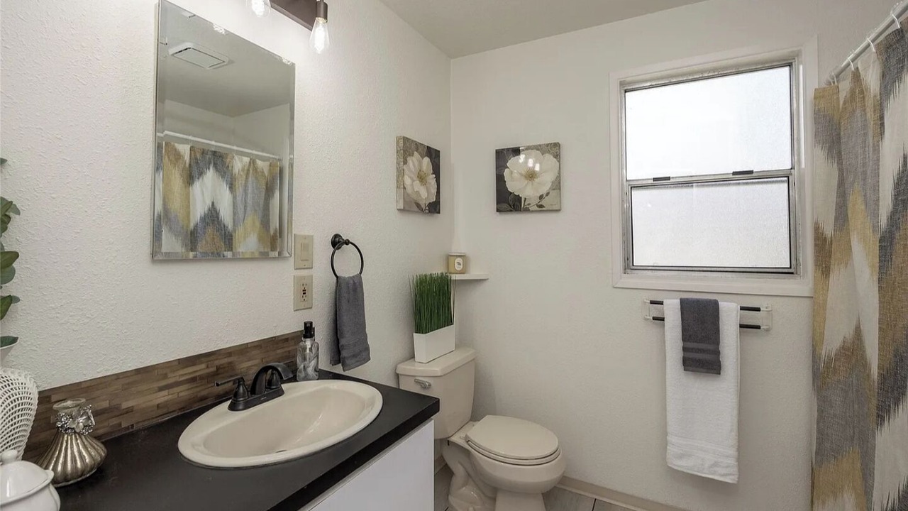 Photo of Bathroom in Highline