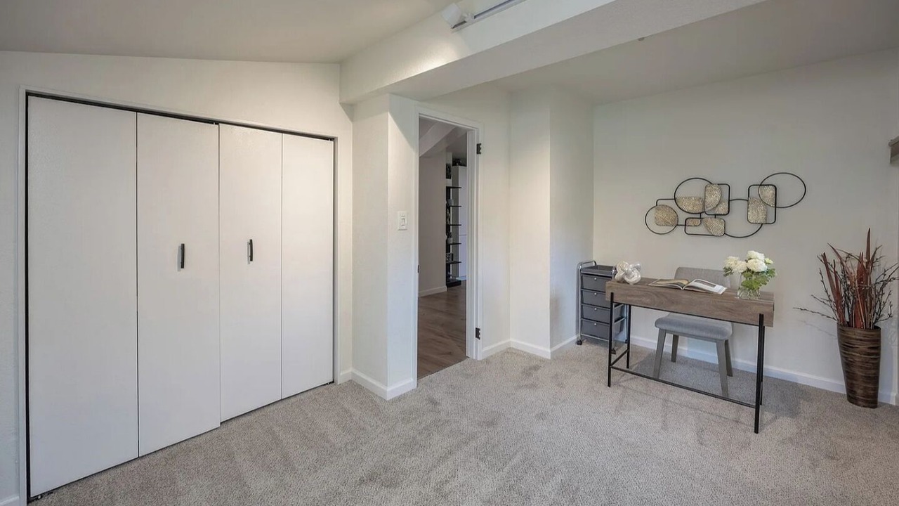 Photo of Others in Highline