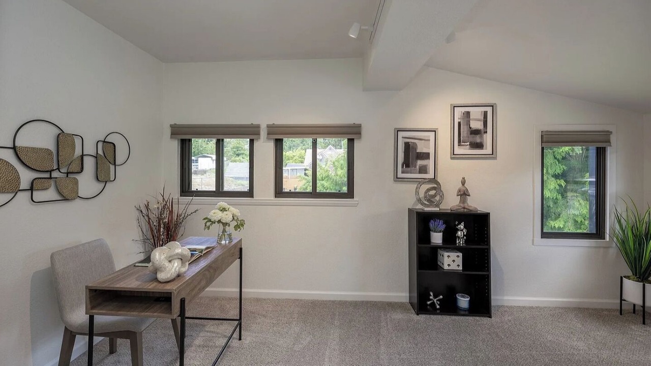 Photo of Others in Highline