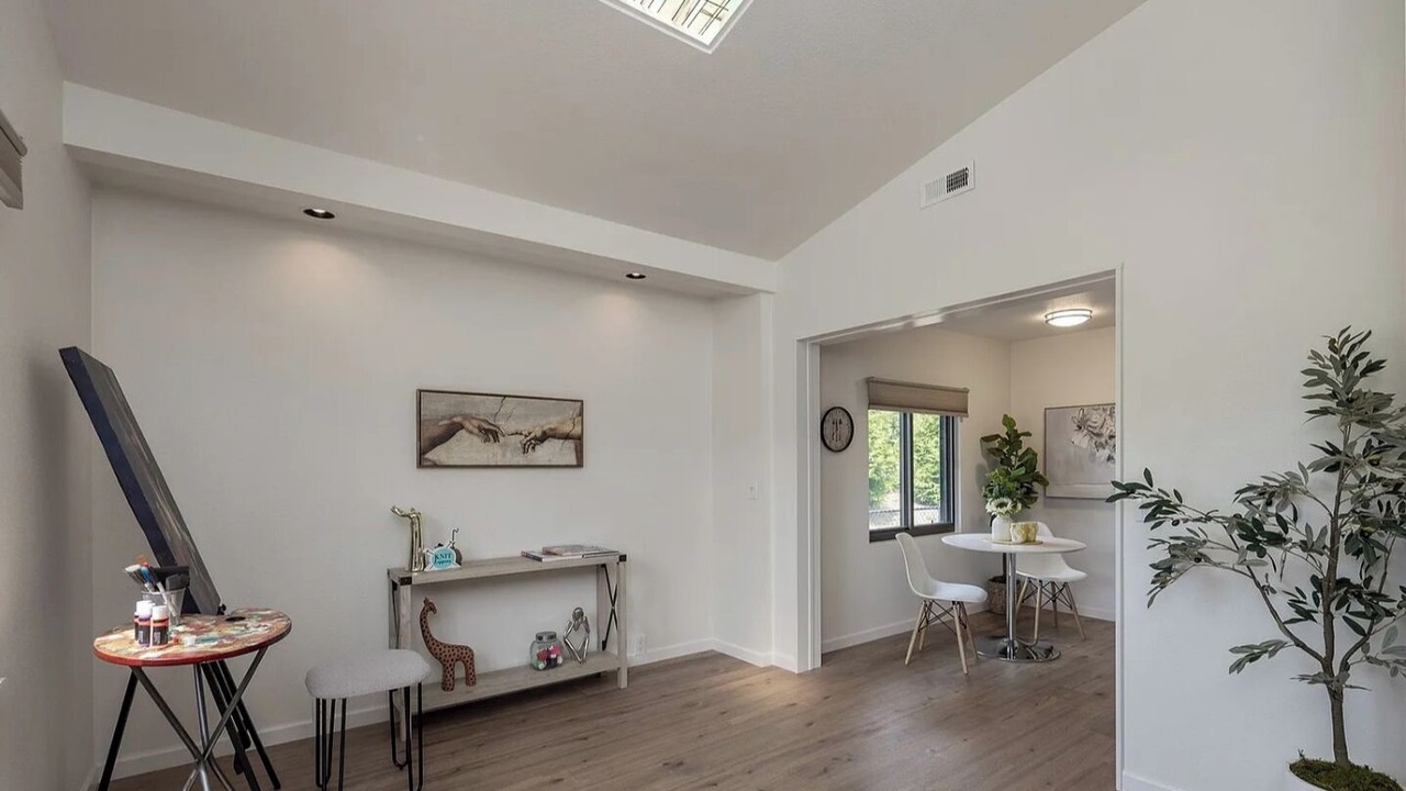 Photo of Others in Highline