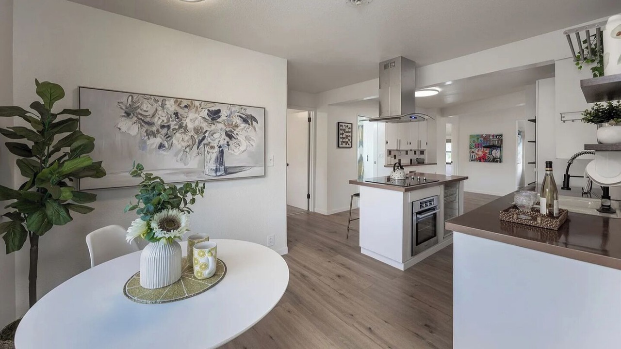 Photo of Others in Highline