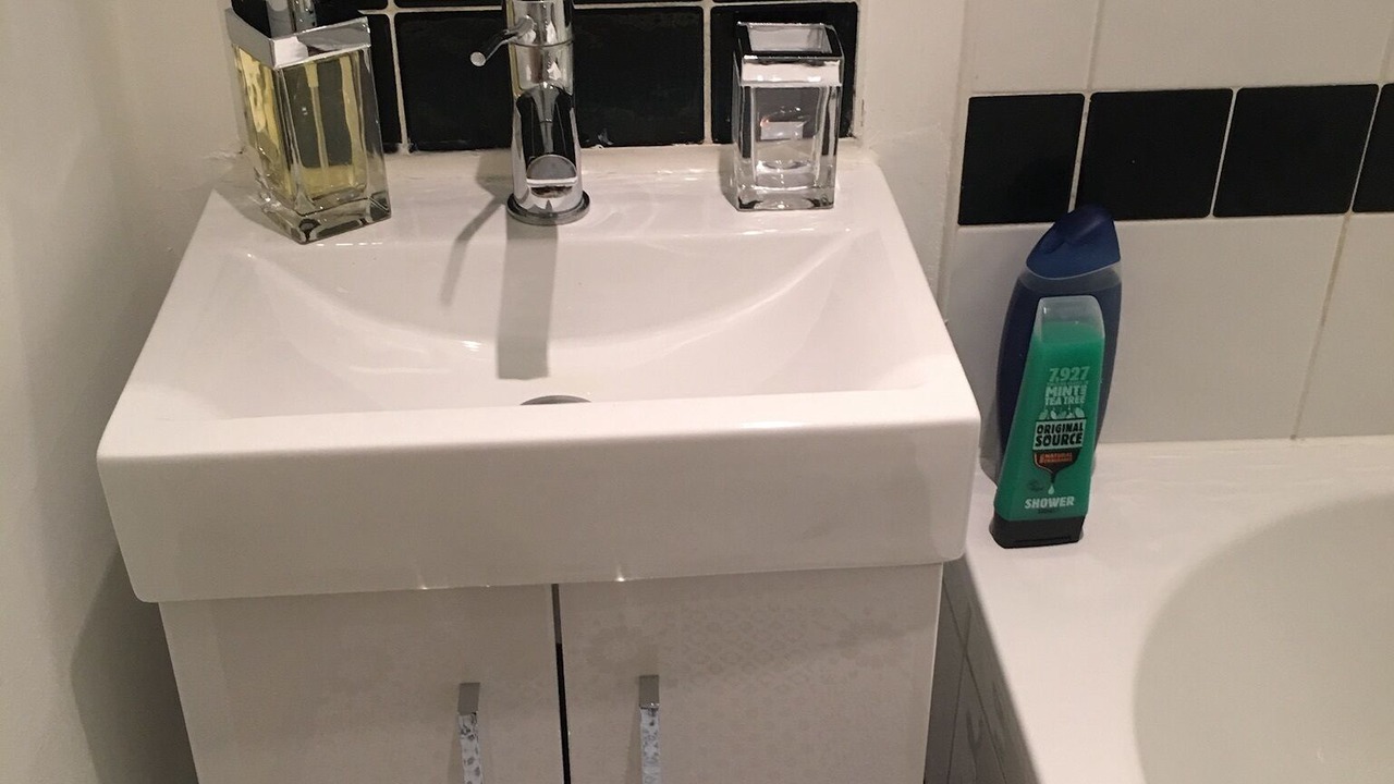 Photo of Bathroom in Tower Hill