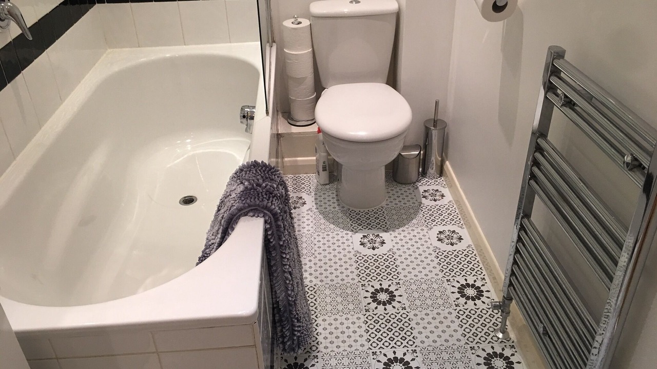 Photo of Bathroom in Tower Hill