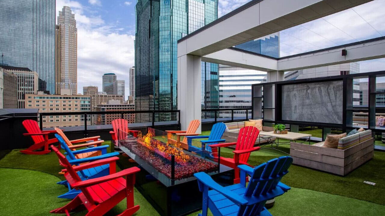 Photo of Patio Balcony in Downtown Minneapolis