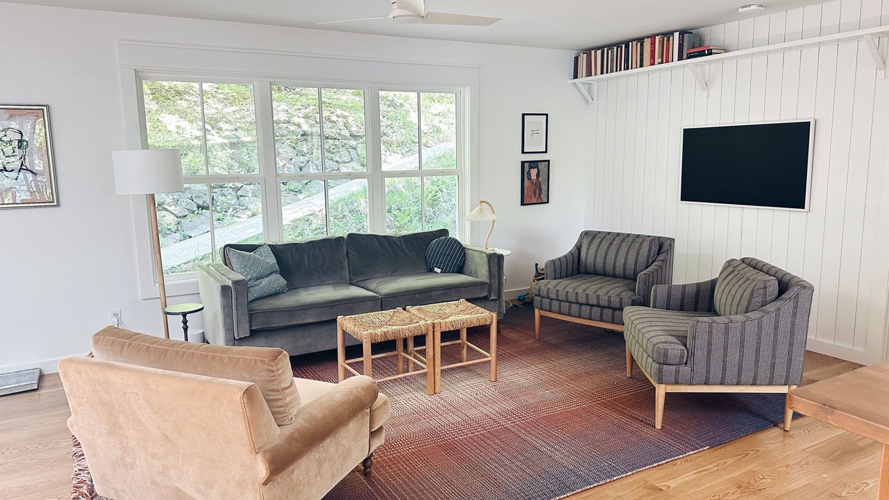 Photo of Livingroom in Garfield