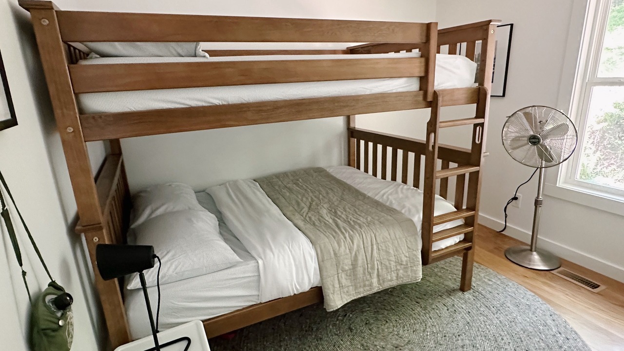 Photo of Bedroom in Garfield