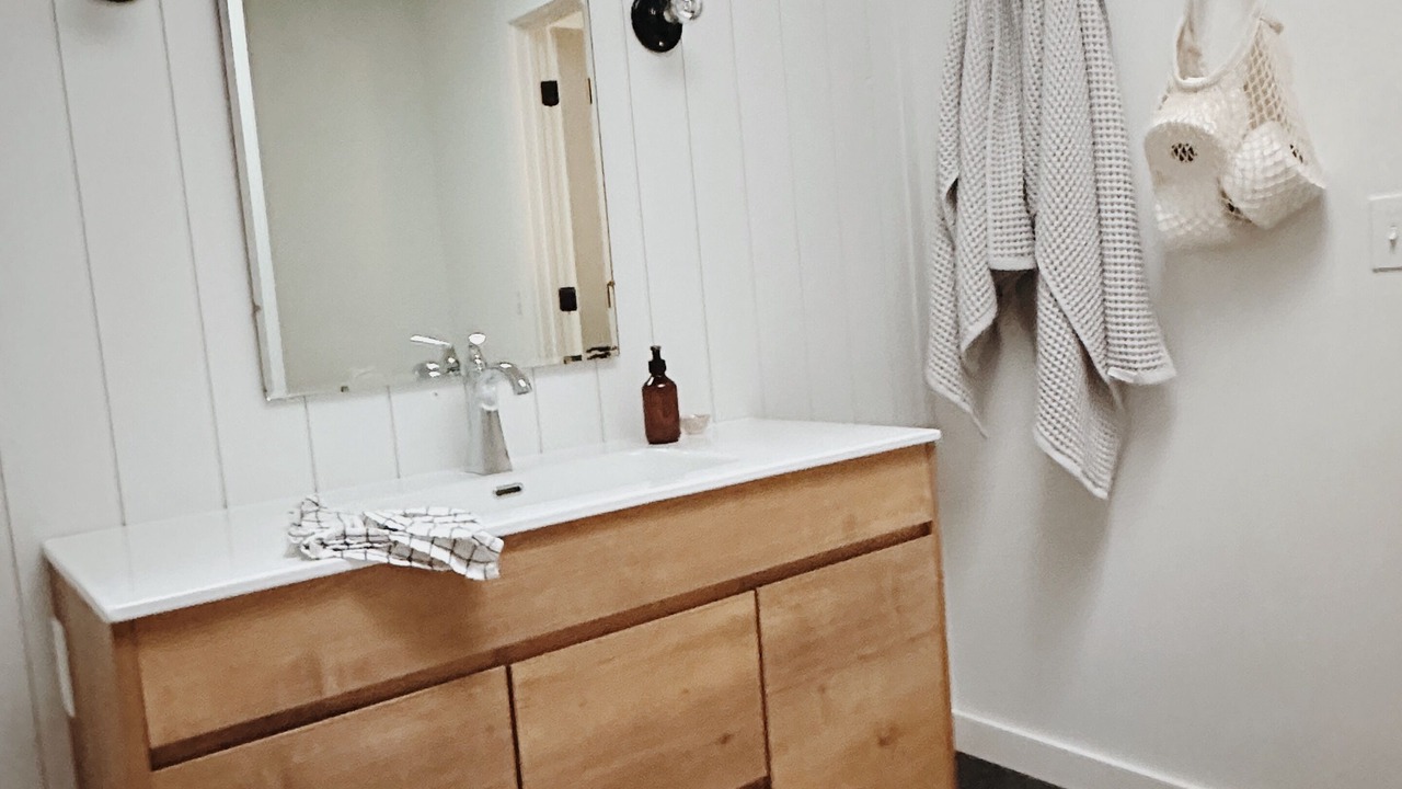 Photo of Bathroom in Garfield