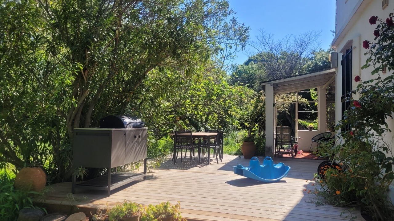 Photo of Patio Balcony in Ille-sur-Tet