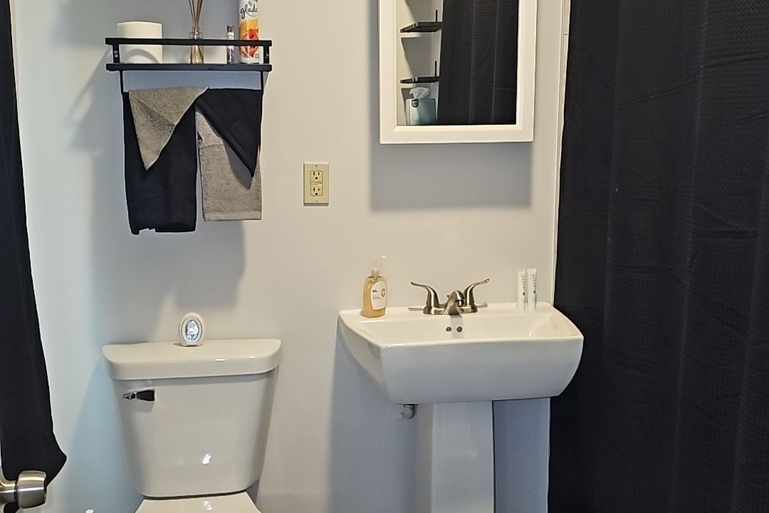 Photo of Bathroom in Lind-Bohanon