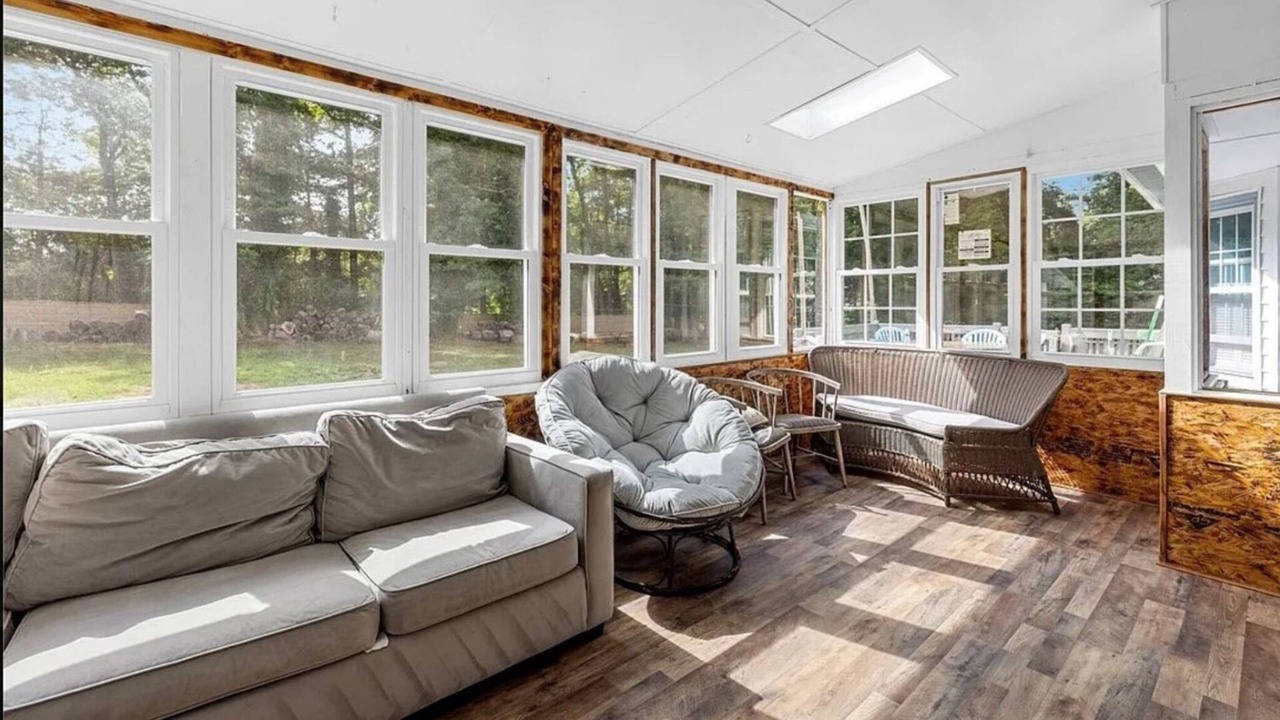 Photo of Livingroom in Chesterfield