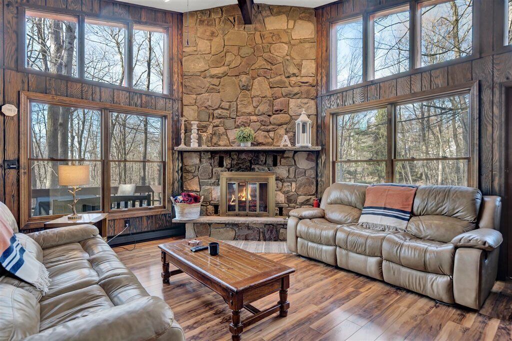Photo of Livingroom in Gouldsboro