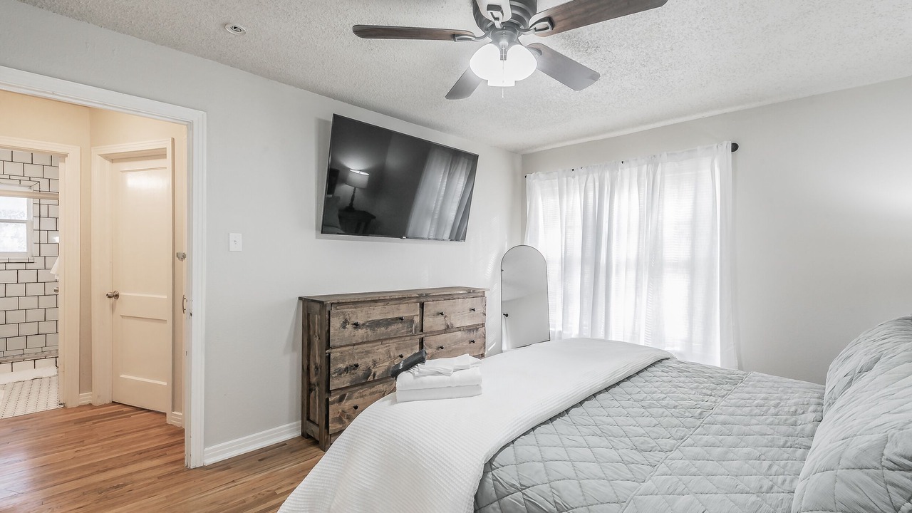 Photo of Bedroom in Fort Worth Cultural District