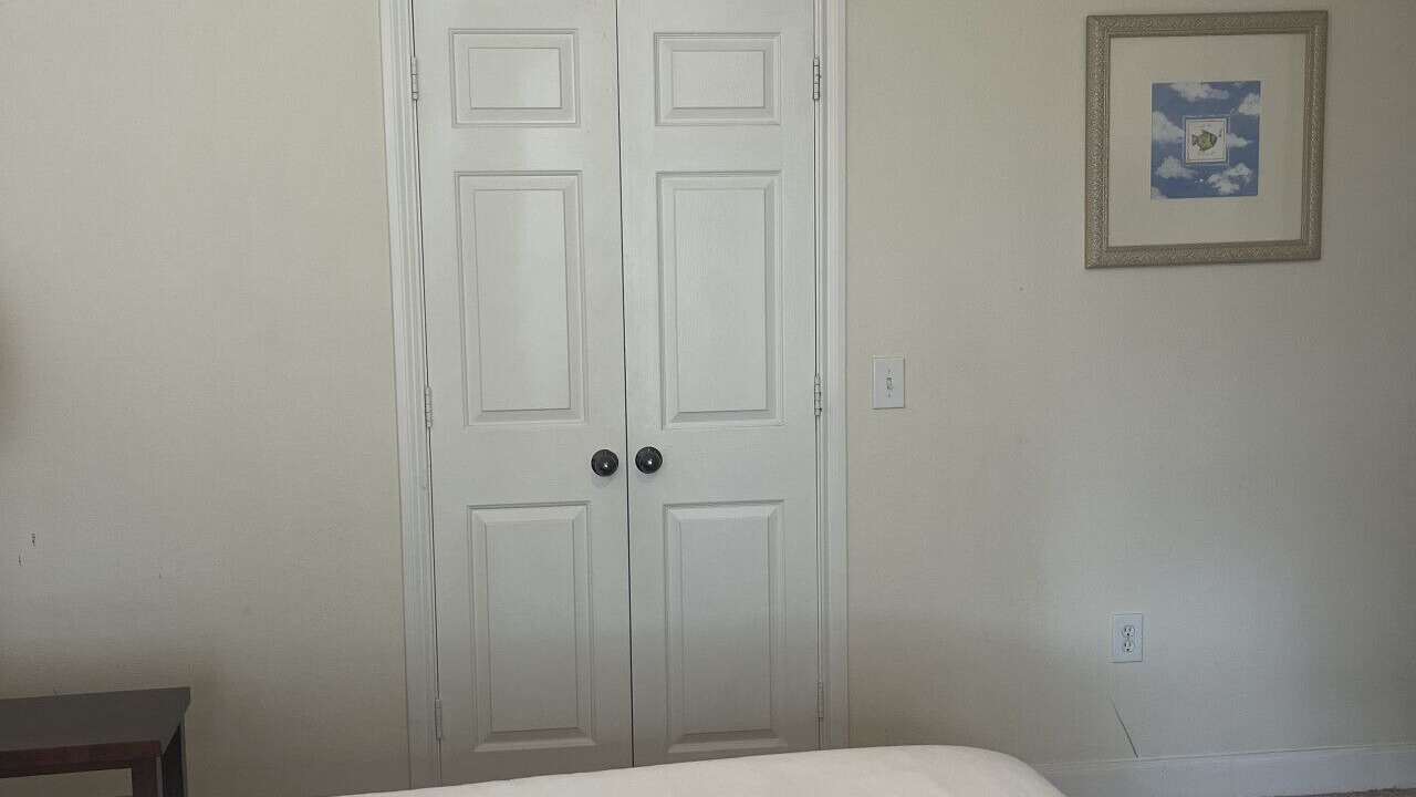 Photo of Bedroom in Nassau Bay