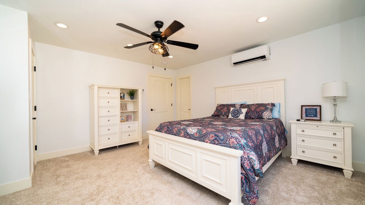 Photo of Bedroom in Avinger
