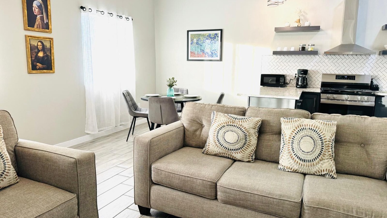 Photo of Livingroom in Biggs Field