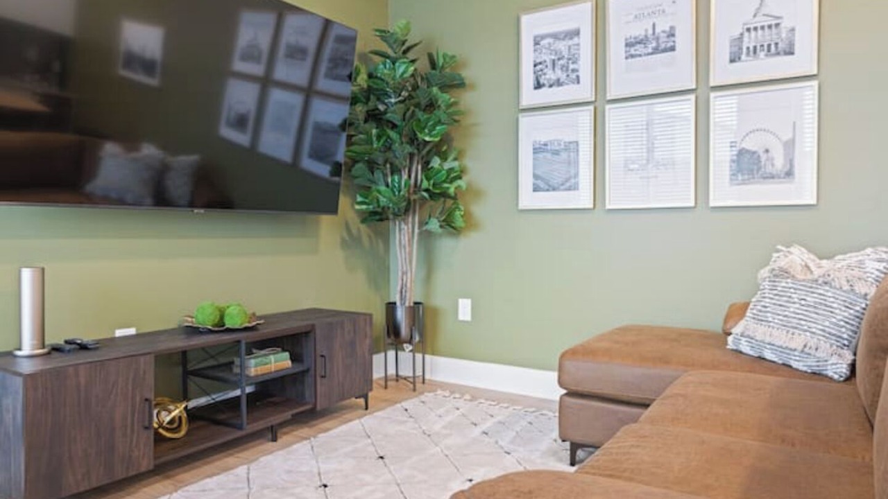 Photo of Livingroom in Virginia Highland