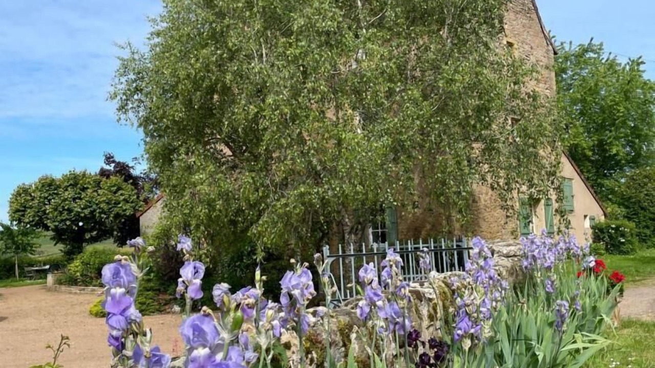 Photo of Outdoor in Poisson
