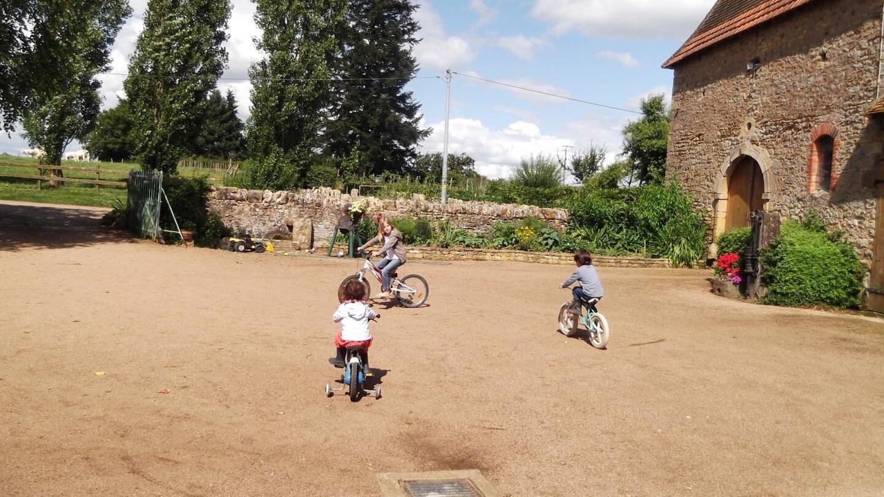 Photo of Outdoor in Poisson