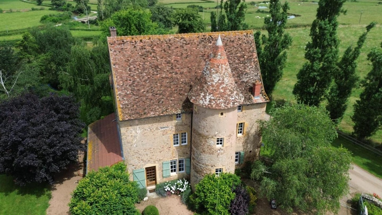 Photo of Outdoor in Poisson