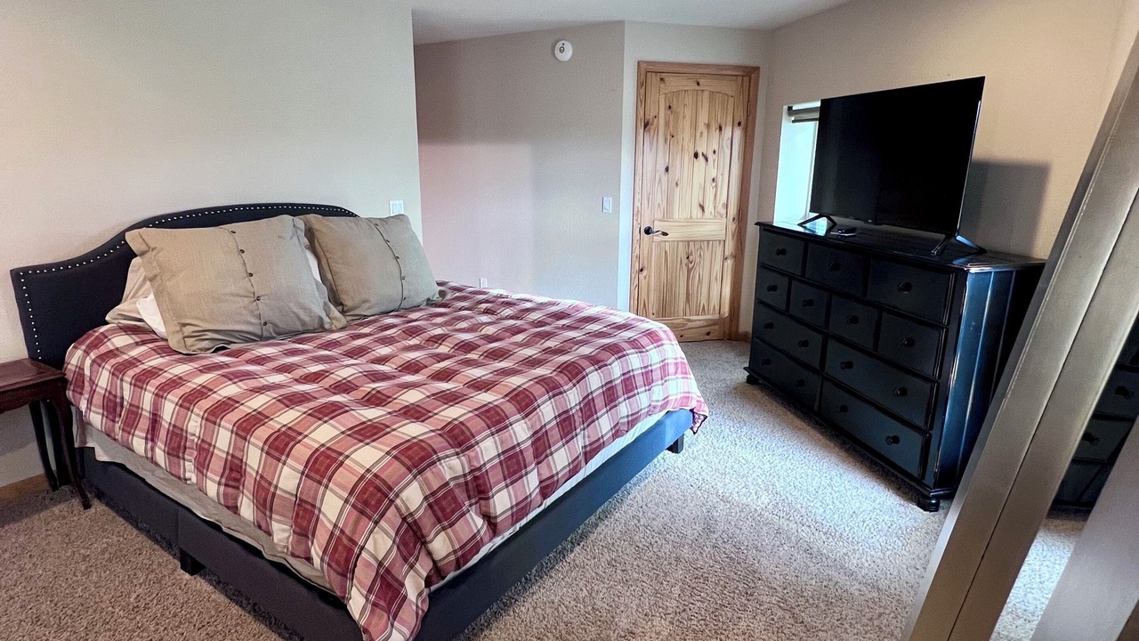 Photo of Bedroom in Wray